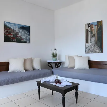 赛拉纳风景酒店 Karavostásion