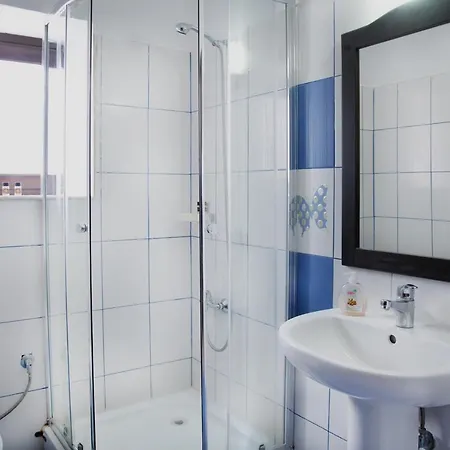 赛拉纳风景酒店 * Karavostásion