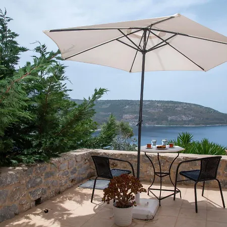 赛拉纳风景酒店 *