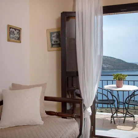 赛拉纳风景酒店 *