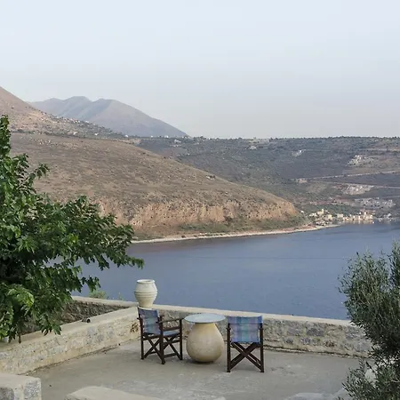 赛拉纳风景酒店 *