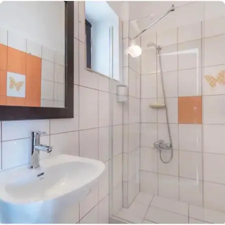 赛拉纳风景酒店 公寓 *