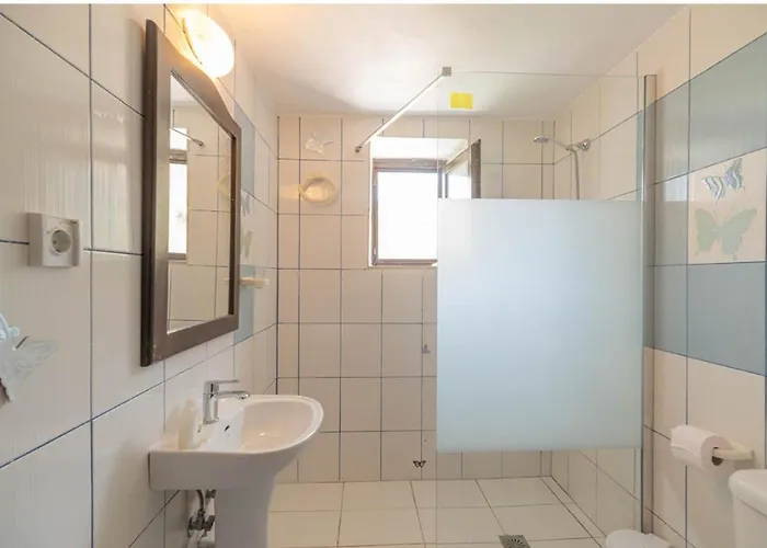 Selana View Karavostásion